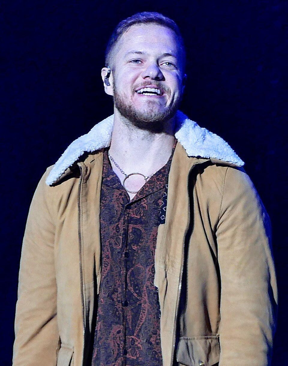 Dan Reynolds performing with Imagine Dragons in 2017