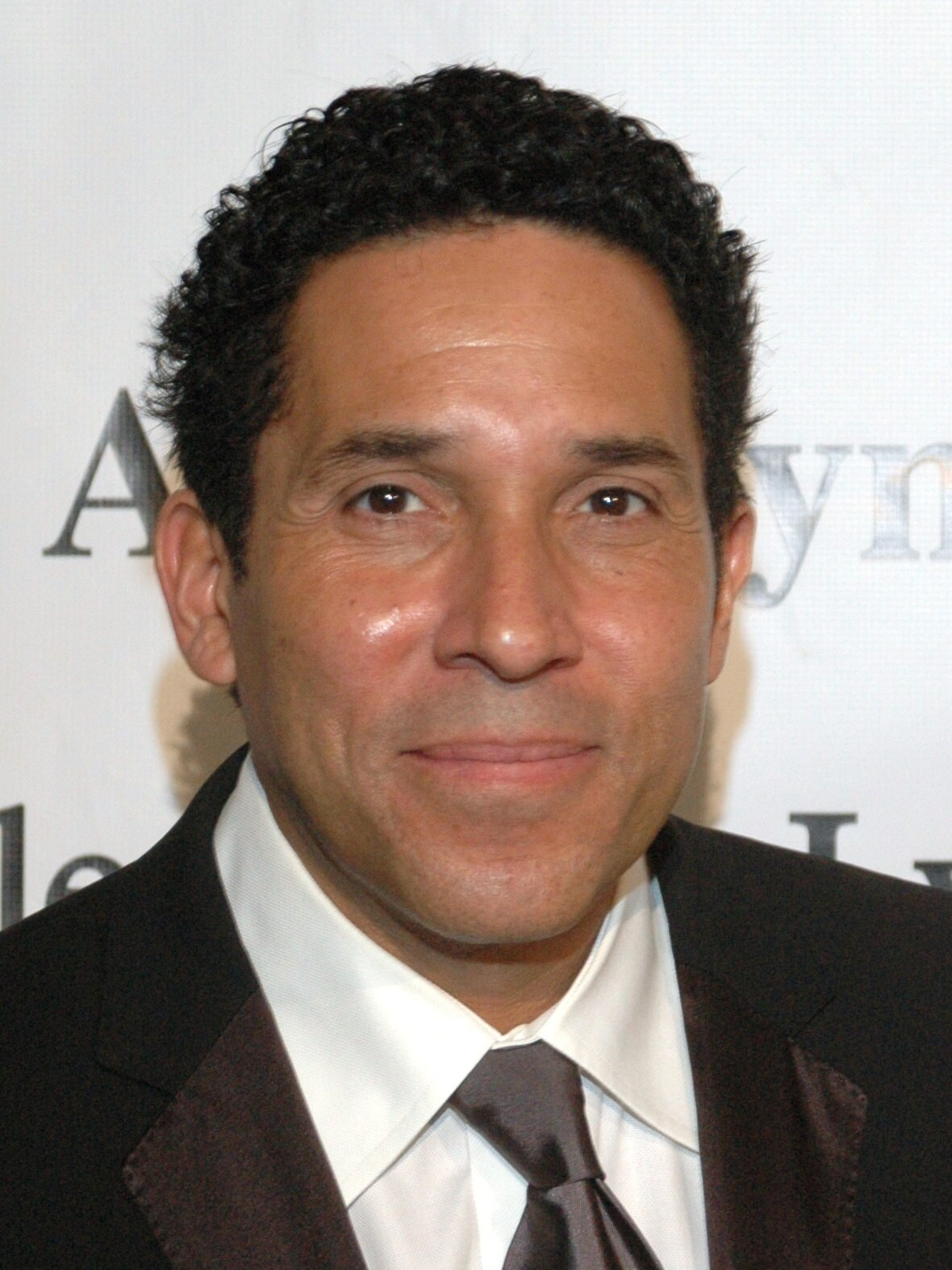Portrait of Oscar Nuñez at the Children Uniting Nations event in 2009