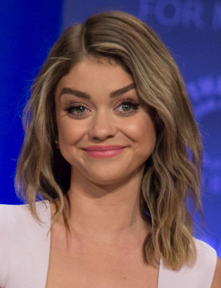 Headshot of Sarah Hyland at PaleyFest in 2015