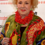 Doris Roberts at a 2011 charity benefit